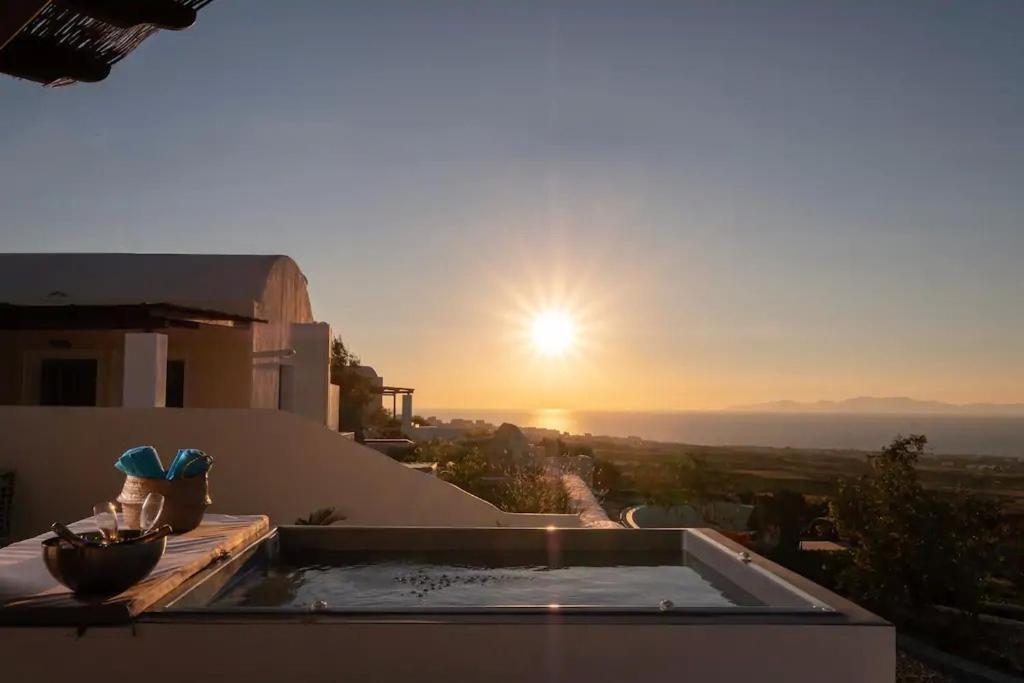 Gtk Santorini Oia Sunset Villas Tholos  المظهر الخارجي الصورة
